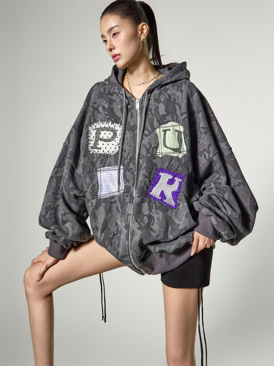 J3182 ジップアップフーディー