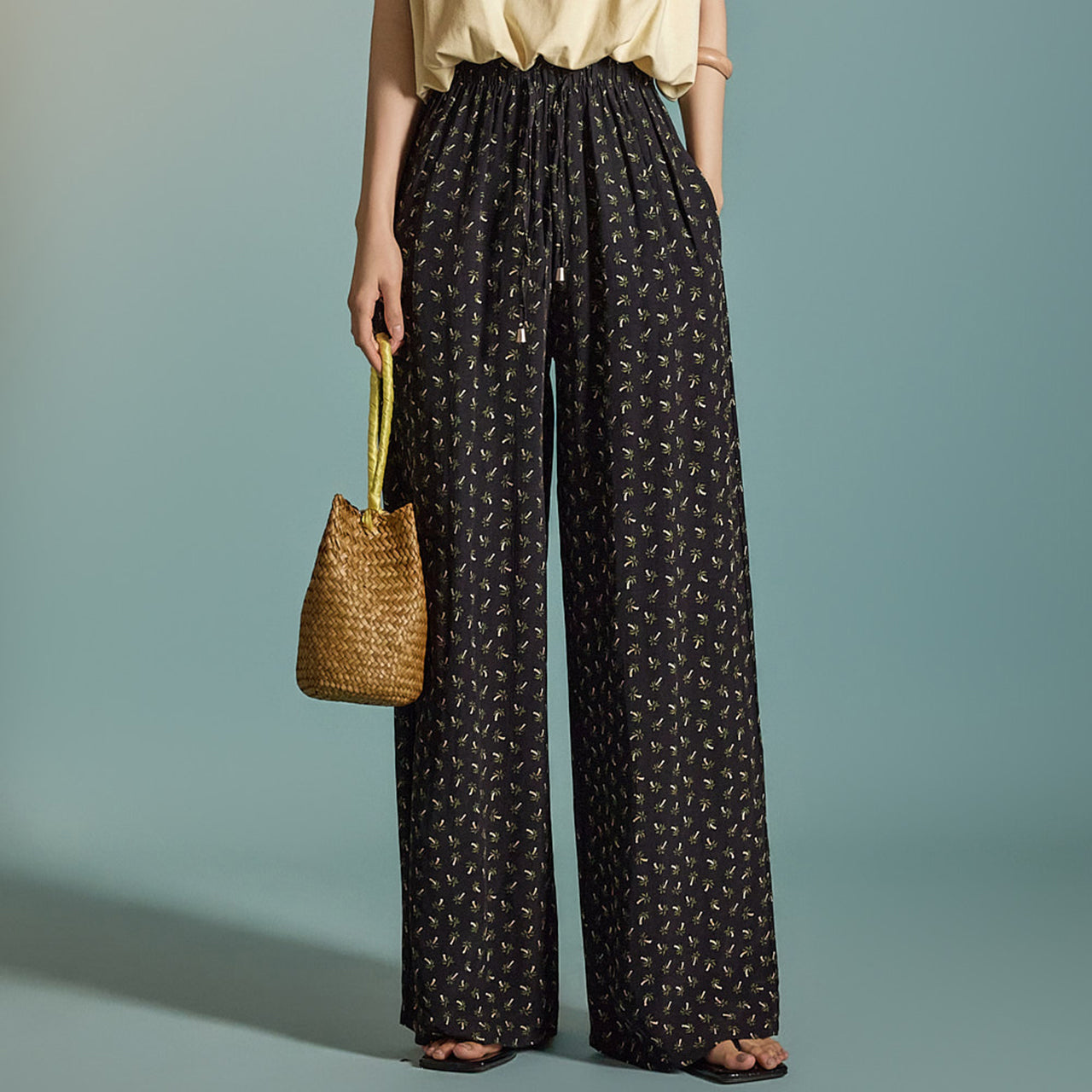 P3225 Flower Pattern Drawstring Pants