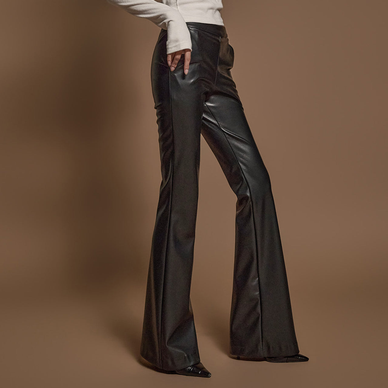 P9162 Low Waist Leather Pants