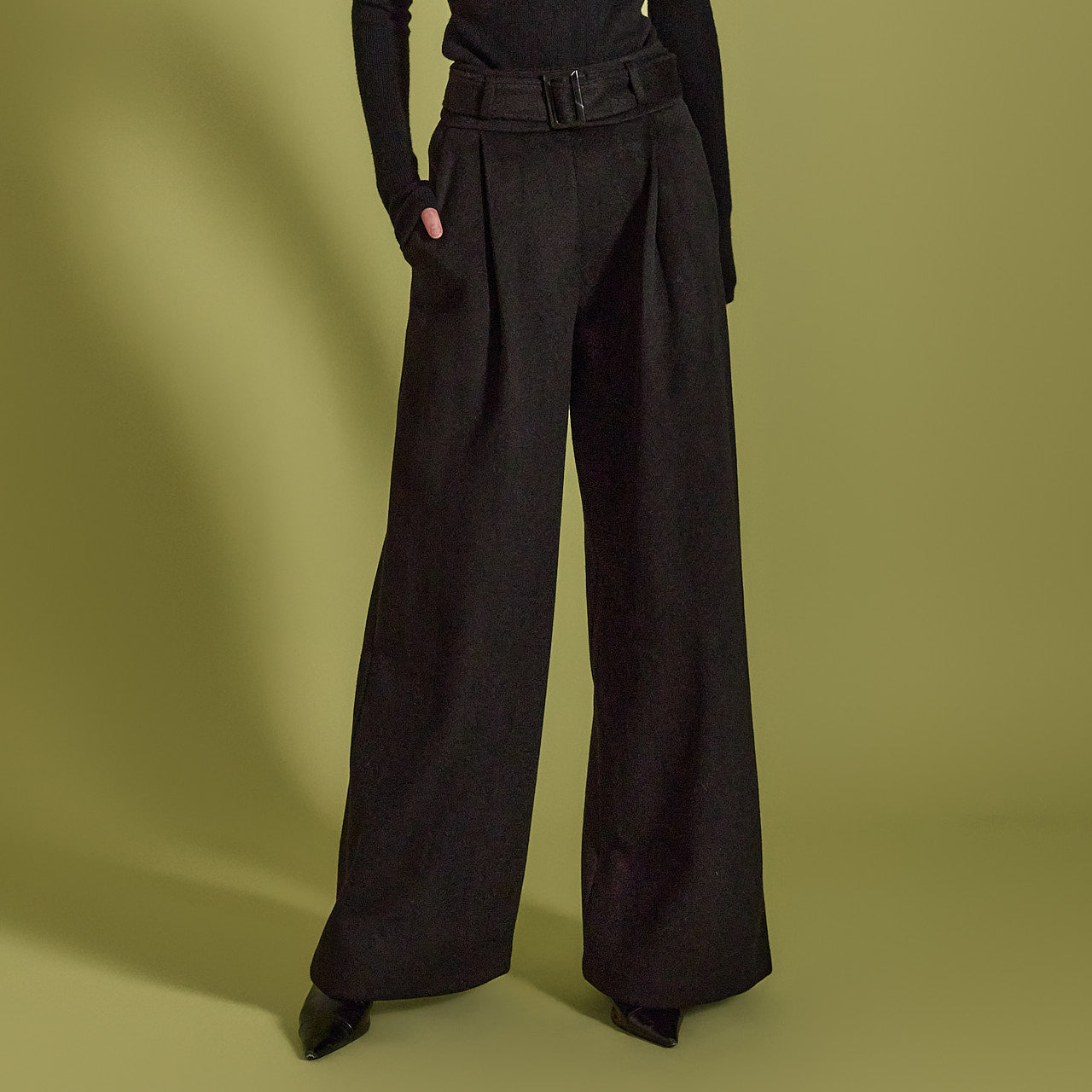 P3339 Wide Slacks With Belt *Addtional L Size Version*