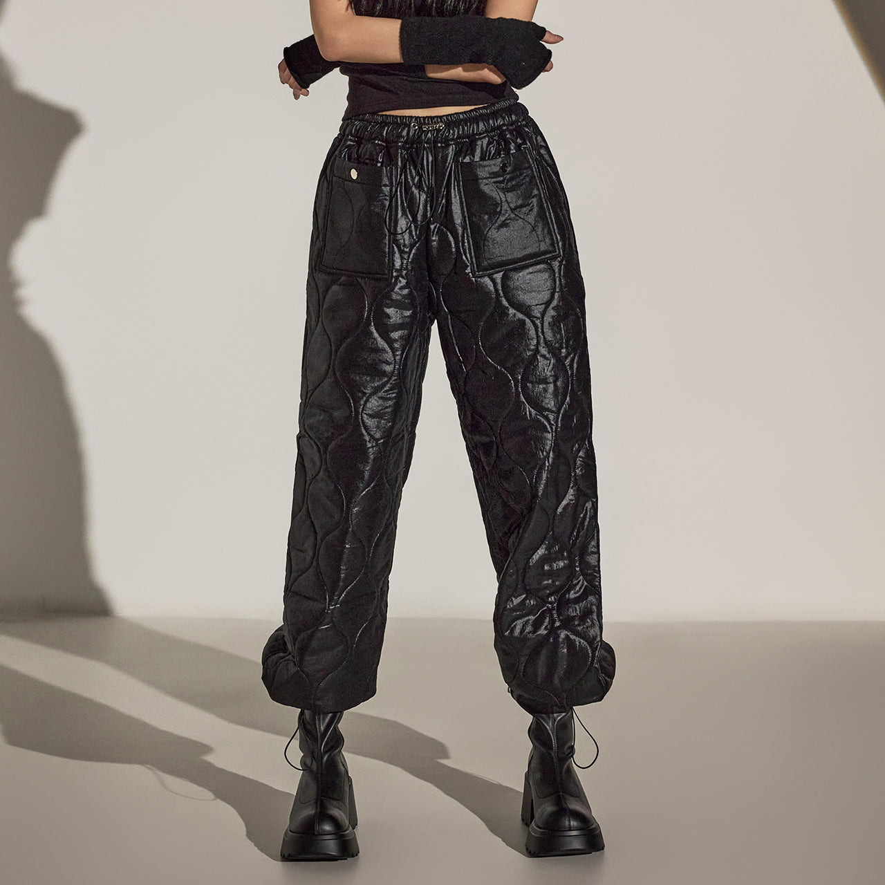 P3364 Quilted pants