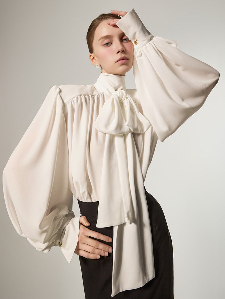 B9213 ハイネックタイドレープブラウス