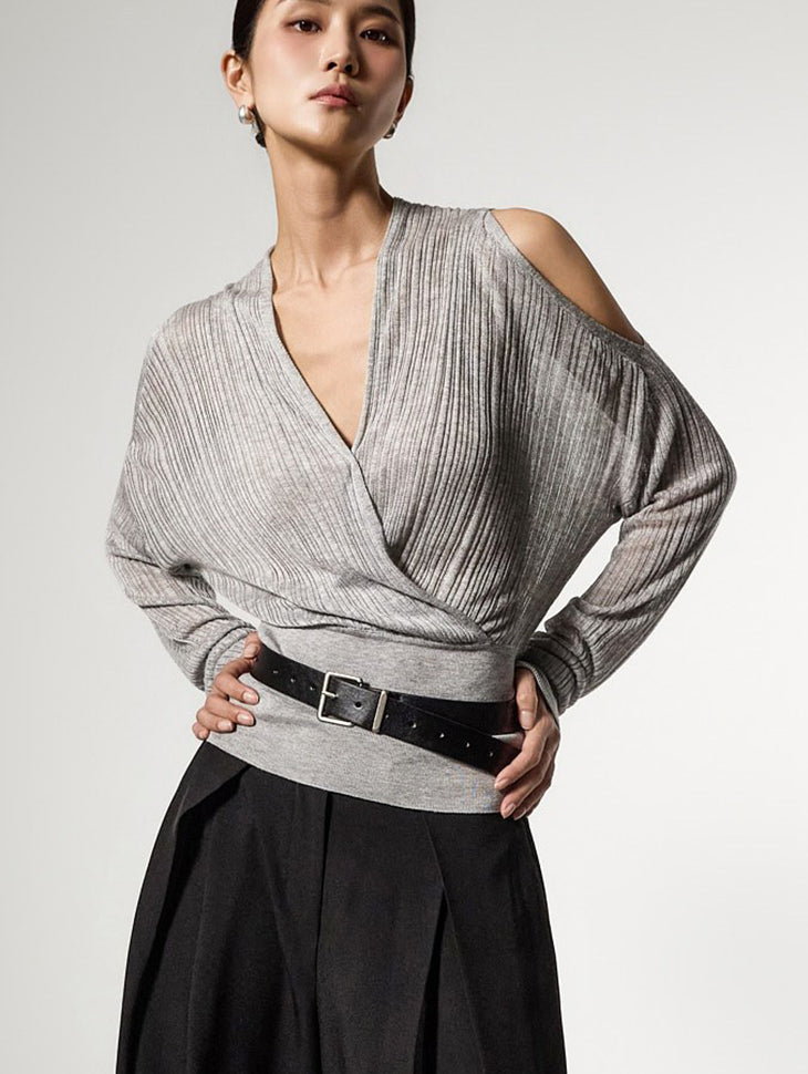 E4172 オフショルダーラップニット