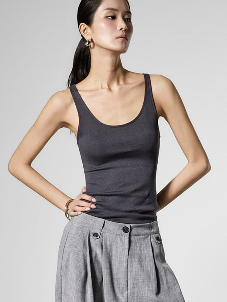 E4210 Soft U-Neck Sleeveless Top