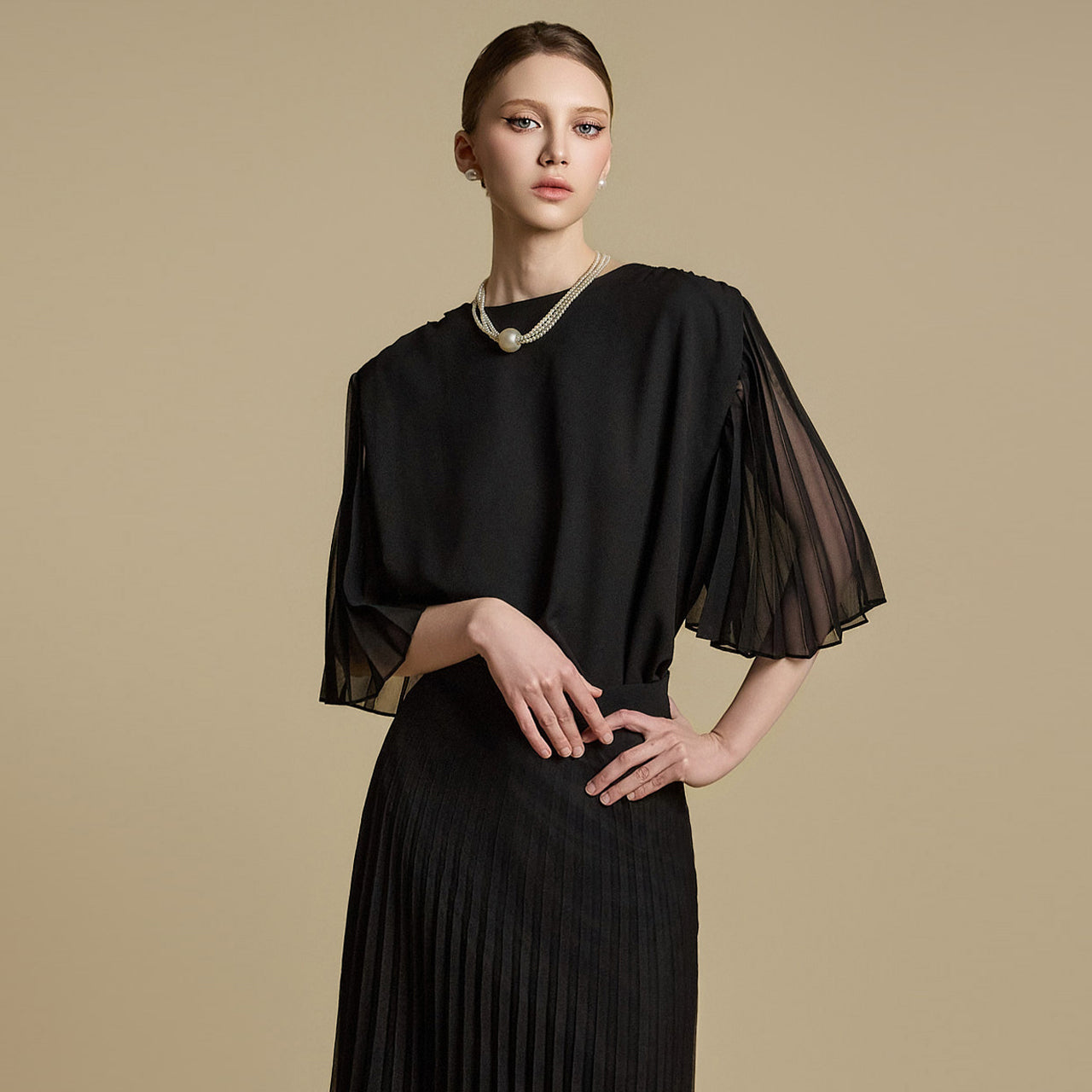 B3067 Pleated Blouse