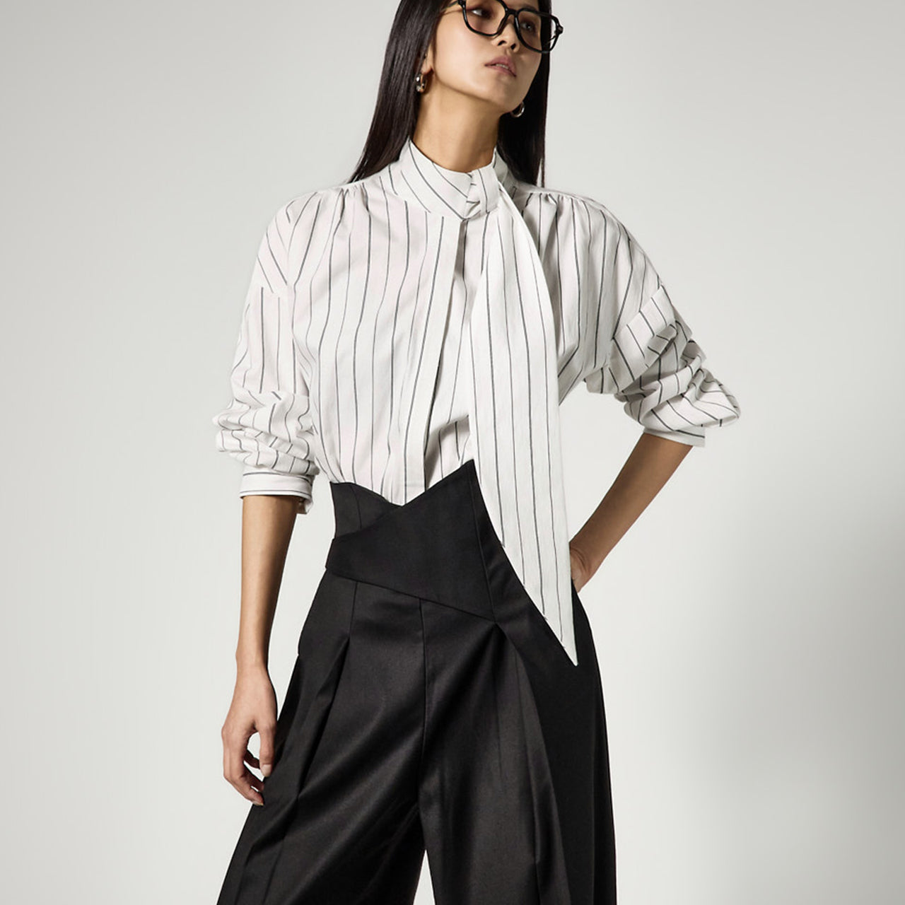 B3173 スカーフネックブラウス