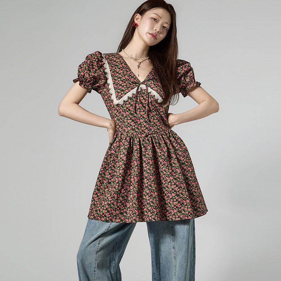 D5466 Flower Collar Dress