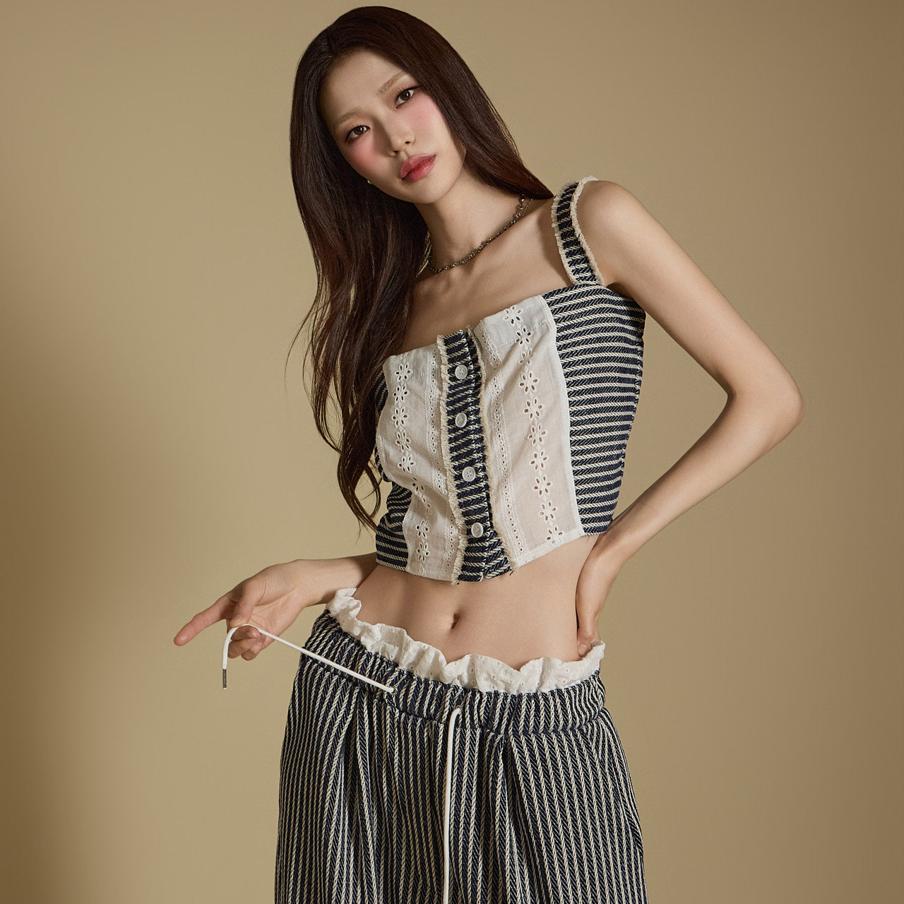 E3701 Bendable Sleeveless Top