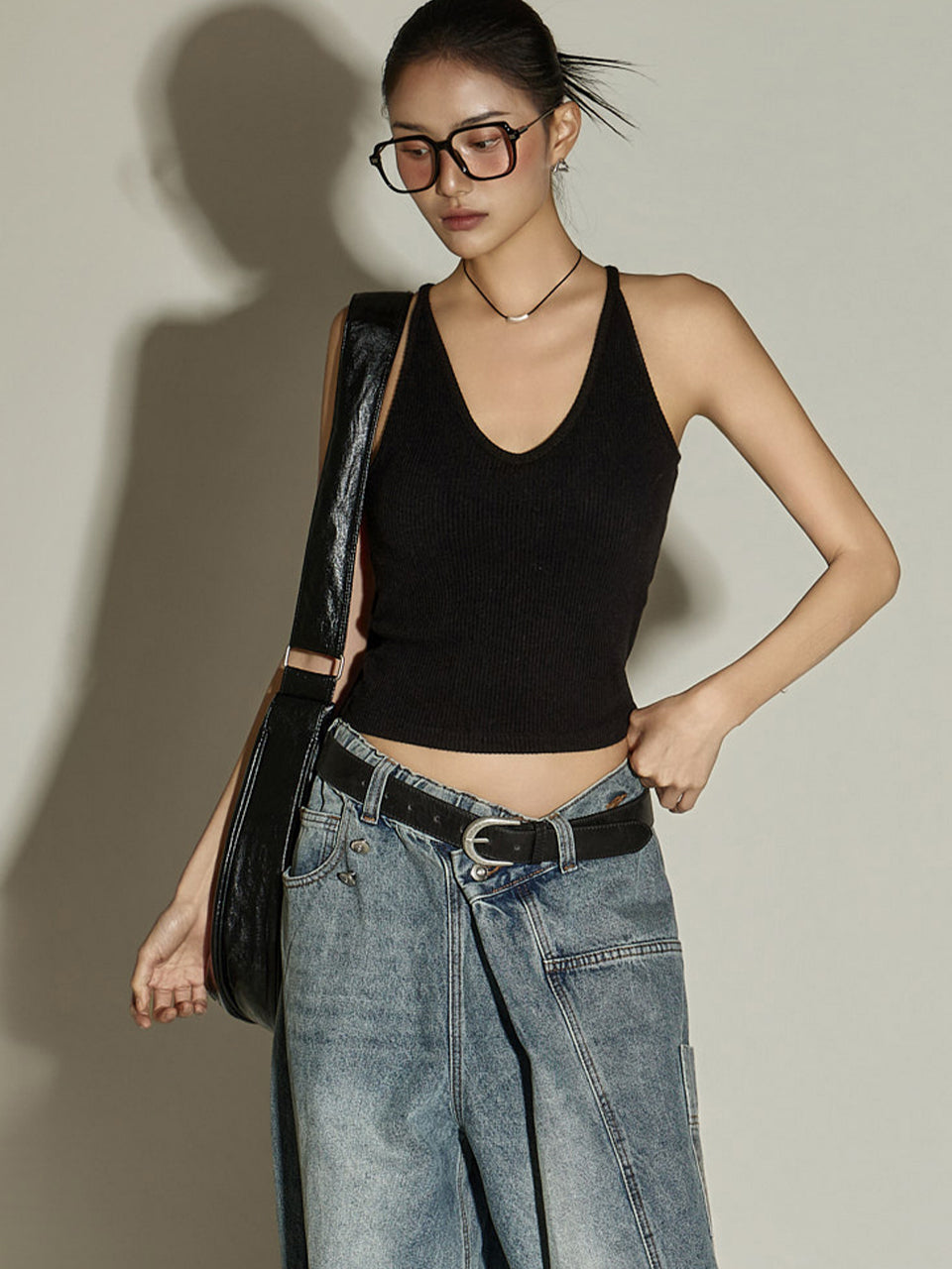 E3989 U-Neck Sleeveless Top