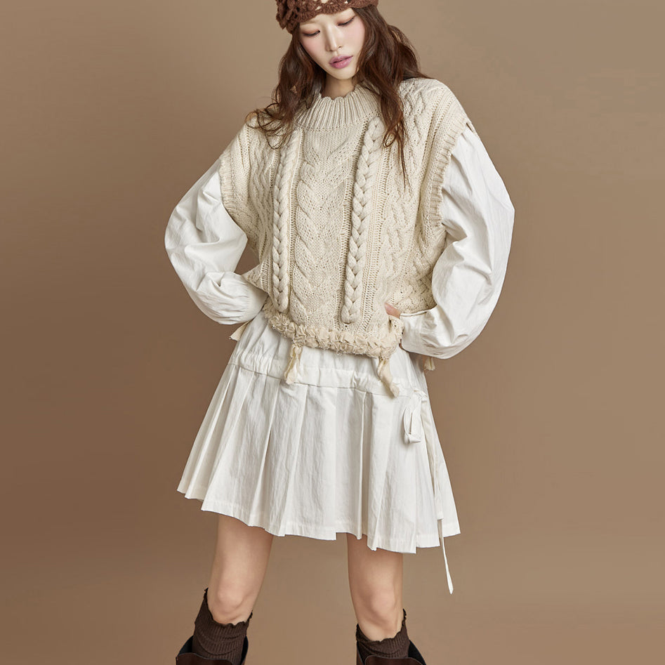 E3996 Cable Knit Vest