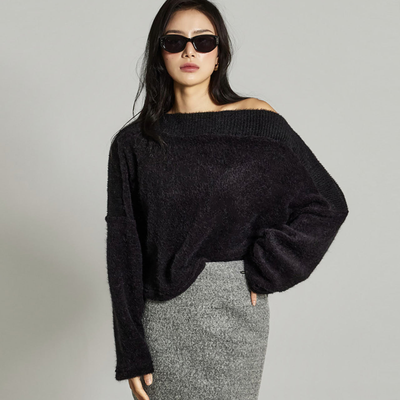 E4037 Off-Shoulder Knit