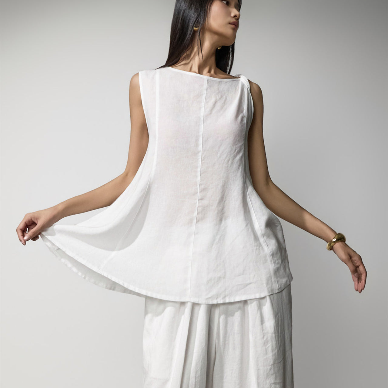 E4287 Linen Sleeveless Top