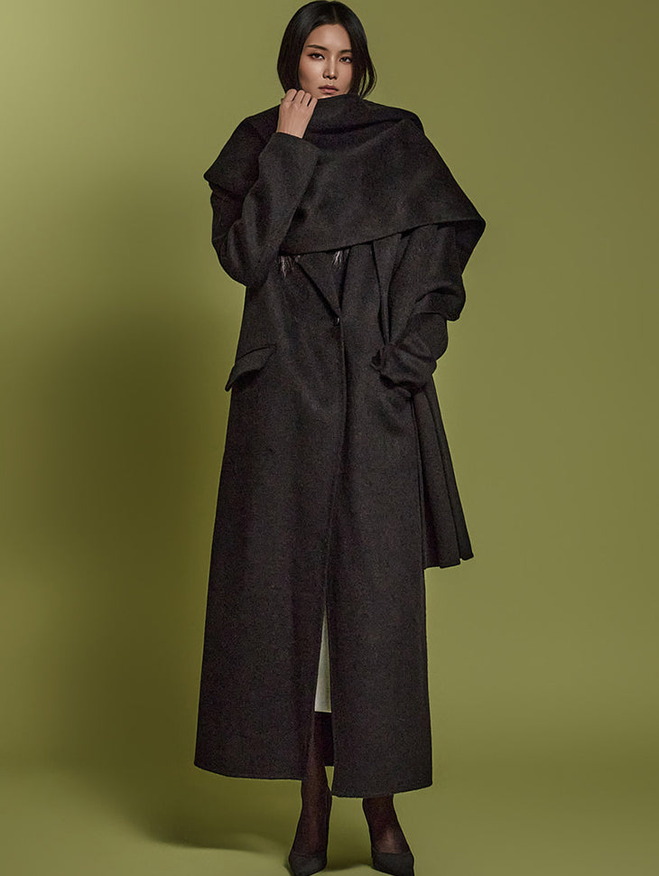 J9273 Tailored Long Coat With Belt and Muffler