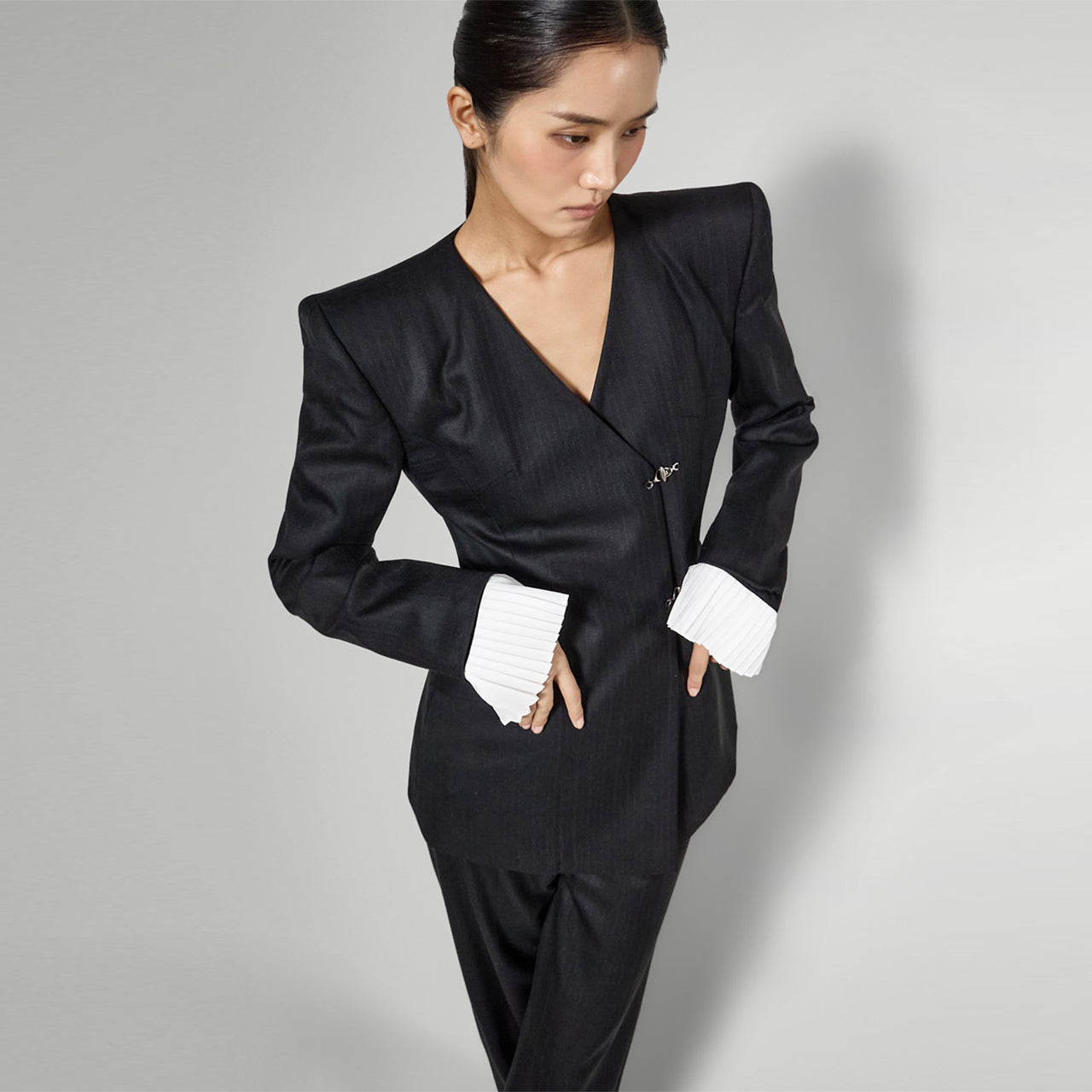 MBDJ067 条纹荷叶边细节夹克