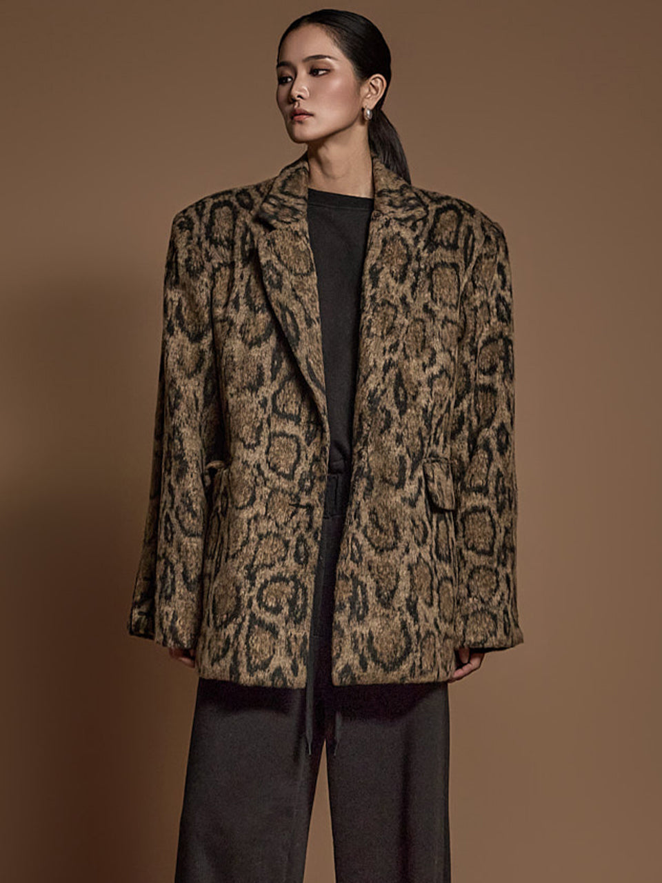 J2096 Leopard Patterned Fur Jacket