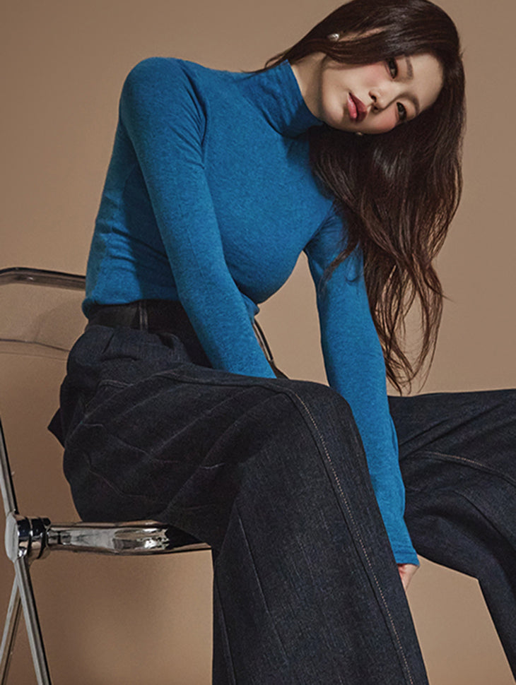 E3590 Turtleneck Top