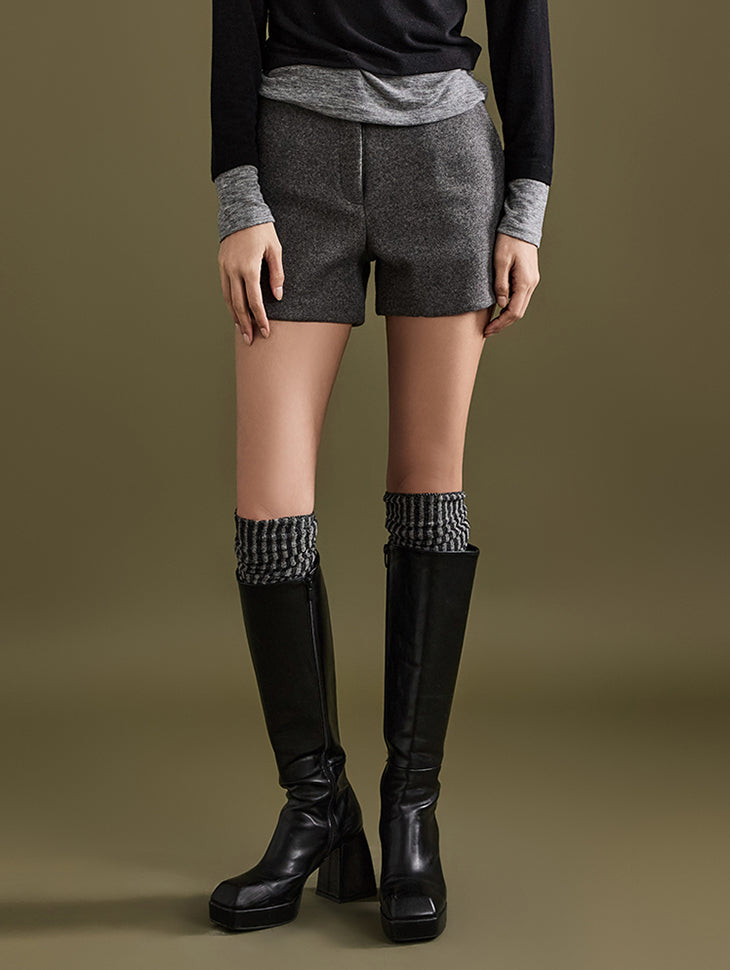 P3021 Woolen Short pants