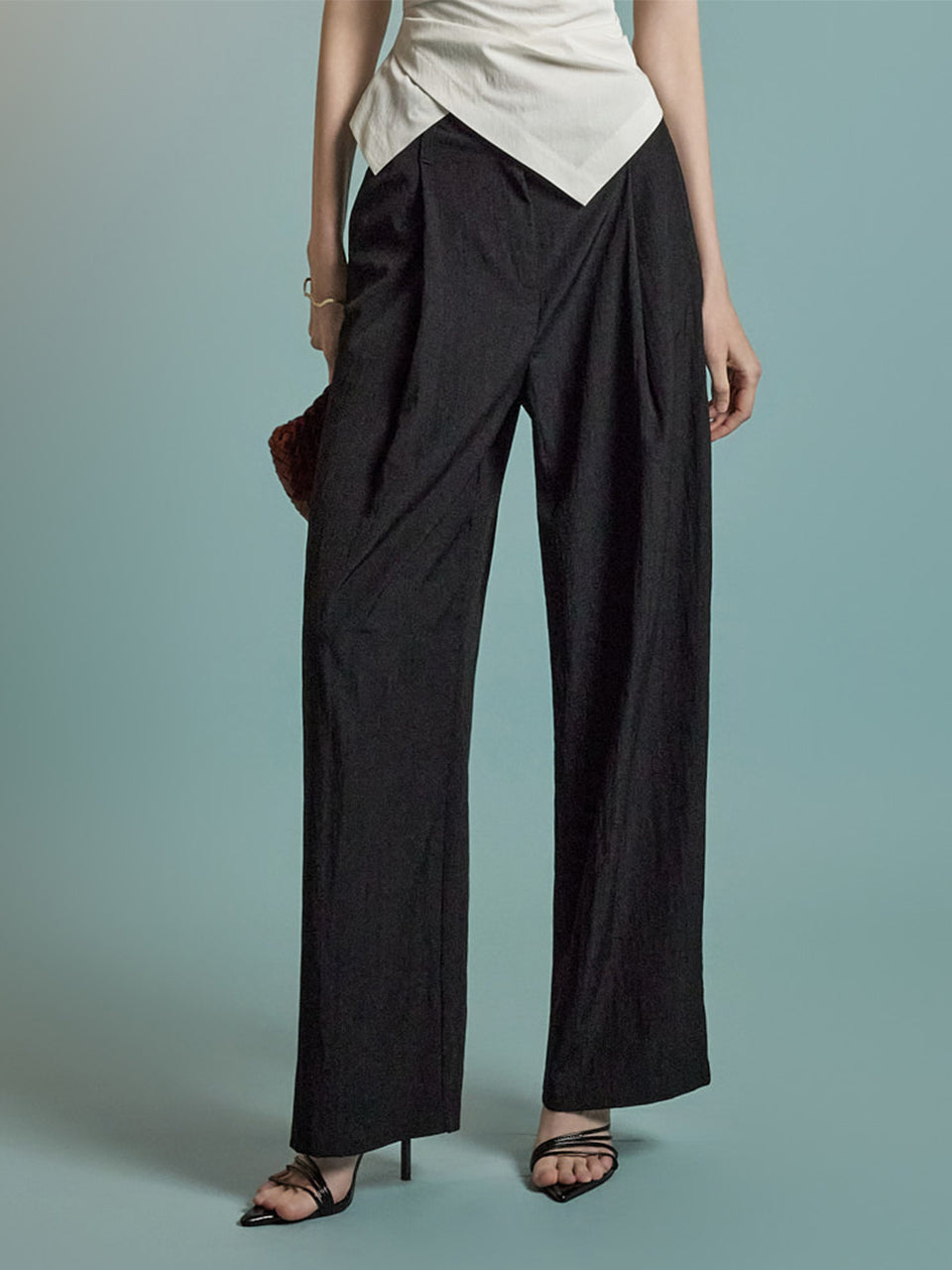 P3507 Low Pintuck Pants