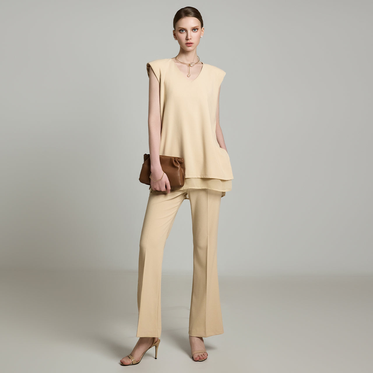 P3516 セミブーツカットスラックス