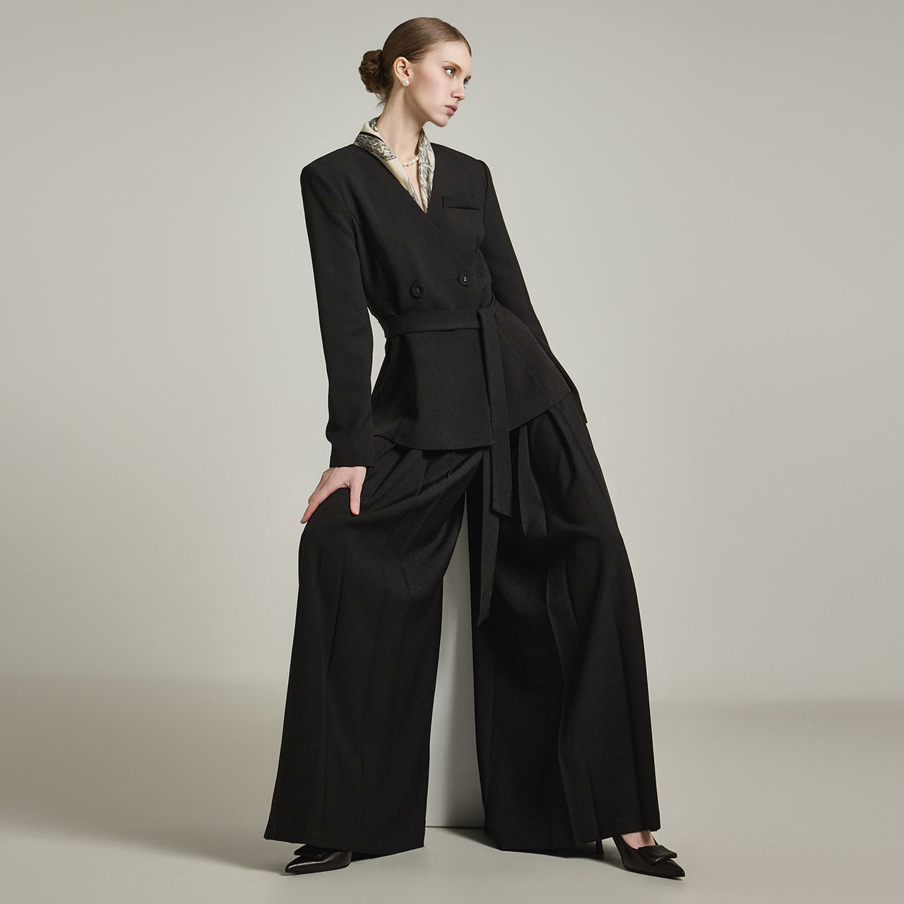 SU004 Pants Suit with Belt