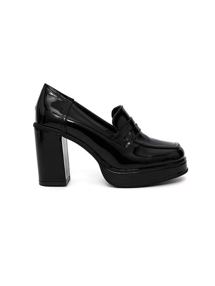 AR-3232 Patent Effect Leather <br>Heeled Loafer